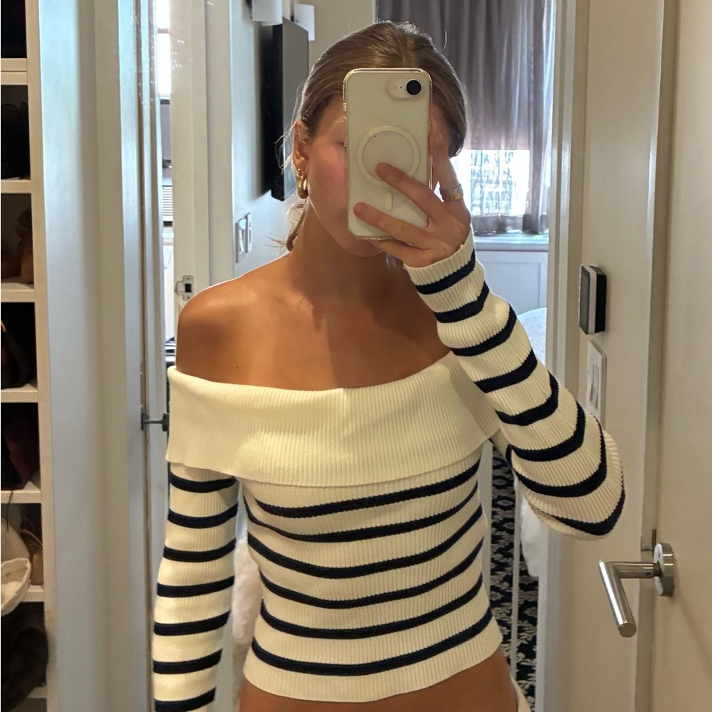 Never Worn Edikted Navy and White Striped Knit Top